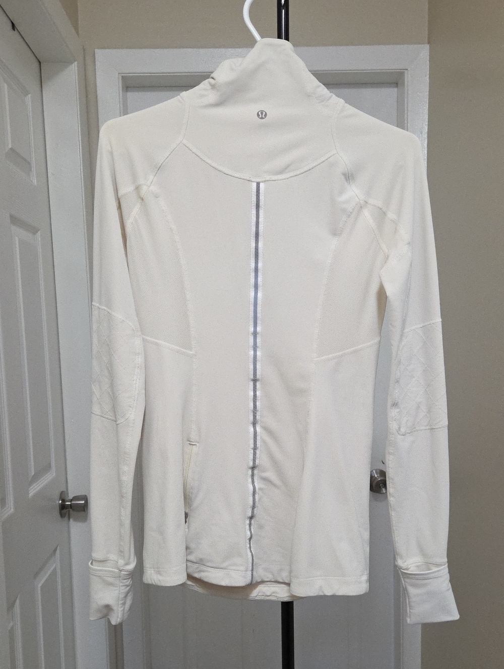 Lululemon White Quarter-Zip Pullover Long Sleeve Thumbhole Athletic Running Top - Picture 7 of 8